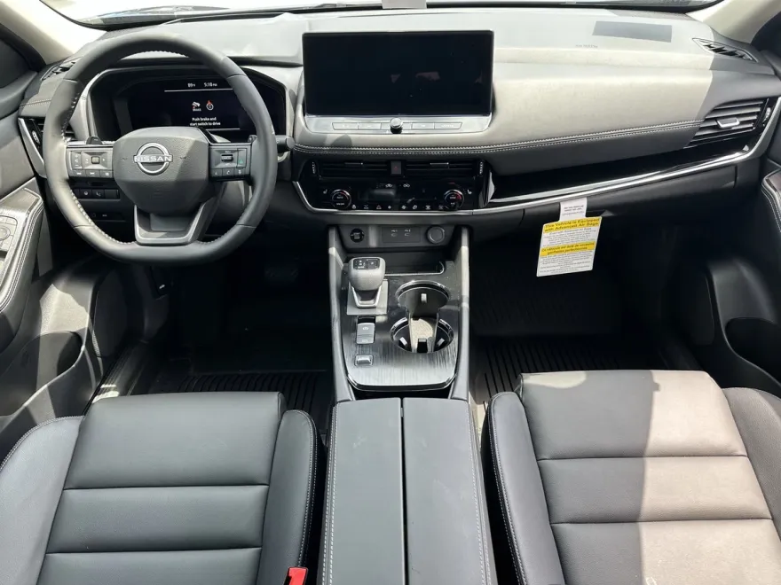 2025 Nissan Rogue SL photo 1