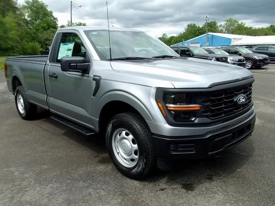 2025 Ford F-150 XL photo 1