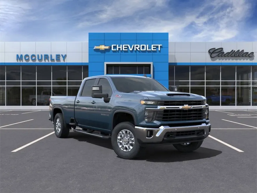 2025 Chevrolet Silverado 3500HD LT photo 1
