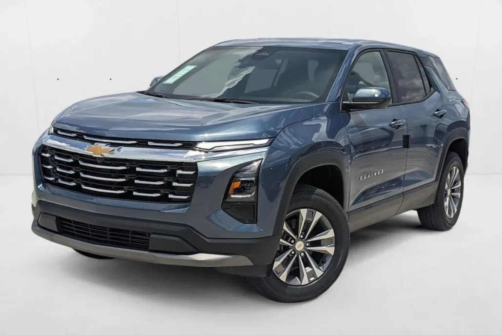 2026 Chevrolet Equinox LT photo 1