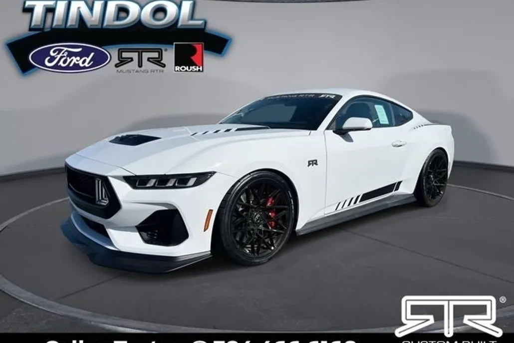 2025 Ford Mustang GT photo 1
