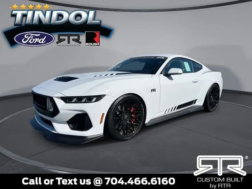 2025 Ford Mustang GT photo 1