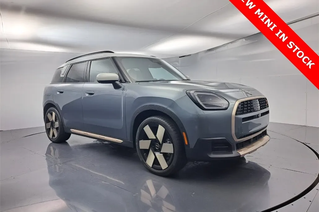 2025 Mini Countryman S ALL4 Iconic photo 1