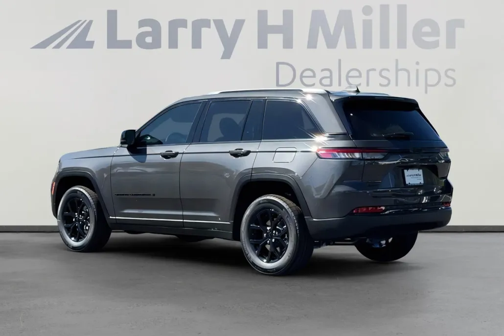 2025 Jeep Grand Cherokee Altitude X photo 1