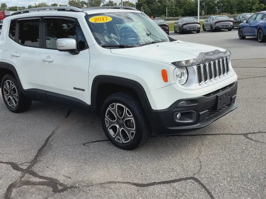 2017 Jeep Renegade Limited photo 1
