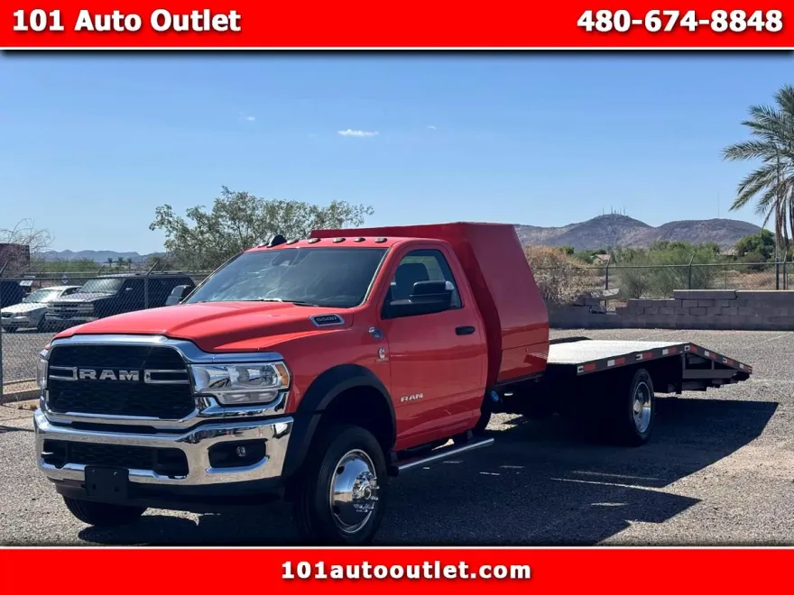 2022 Ram 5500 Tradesman photo 1