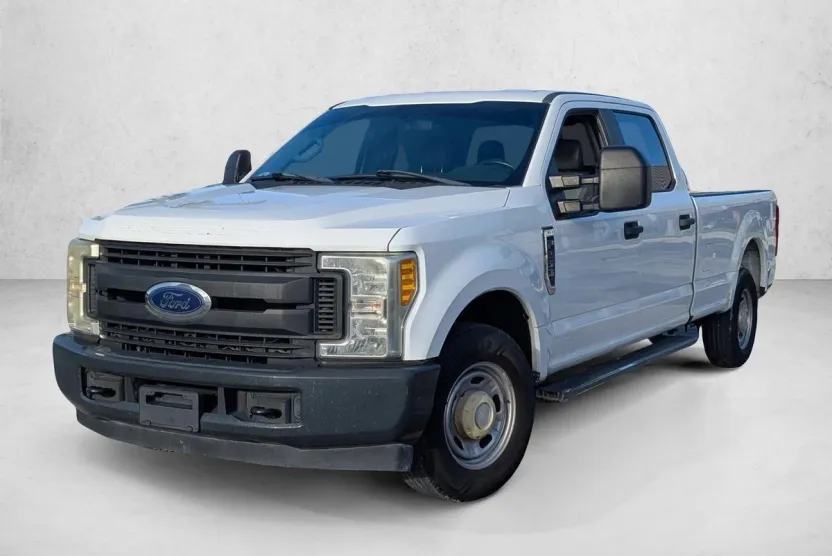 2017 Ford F-250 XL photo 1