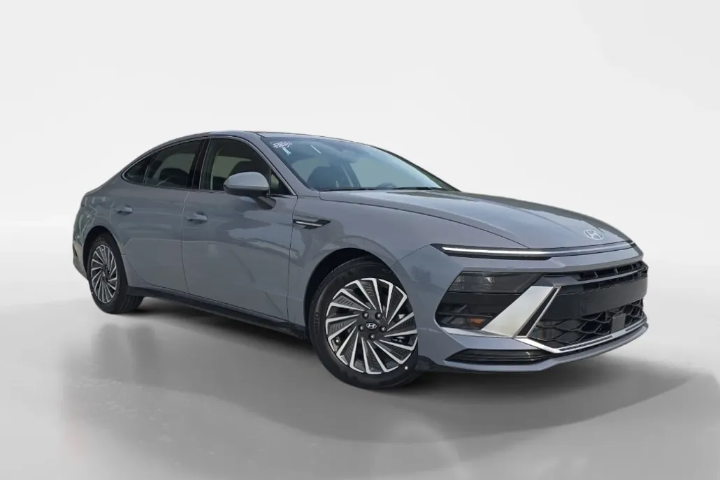 2025 Hyundai Sonata Hybrid SEL photo 1
