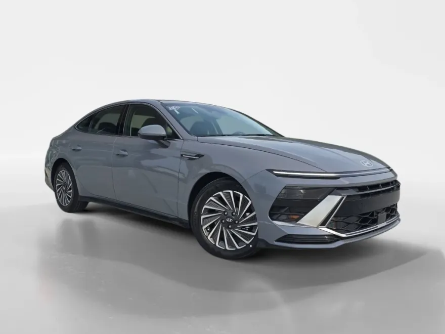 2025 Hyundai Sonata Hybrid SEL photo 1