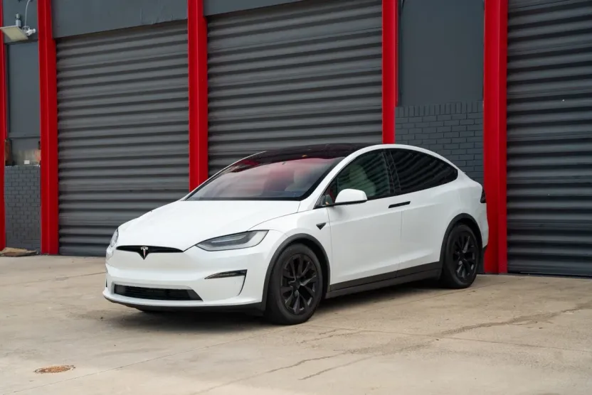 2023 Tesla Model X photo 1