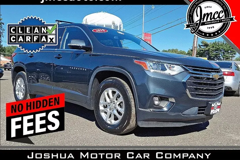 2019 Chevrolet Traverse Cloth 1LT photo 1