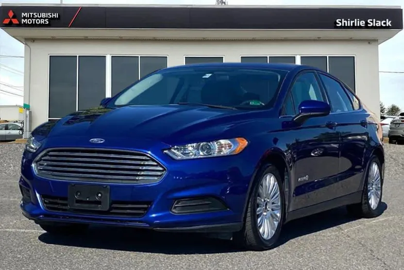 2016 Ford Fusion S Hybrid photo 1