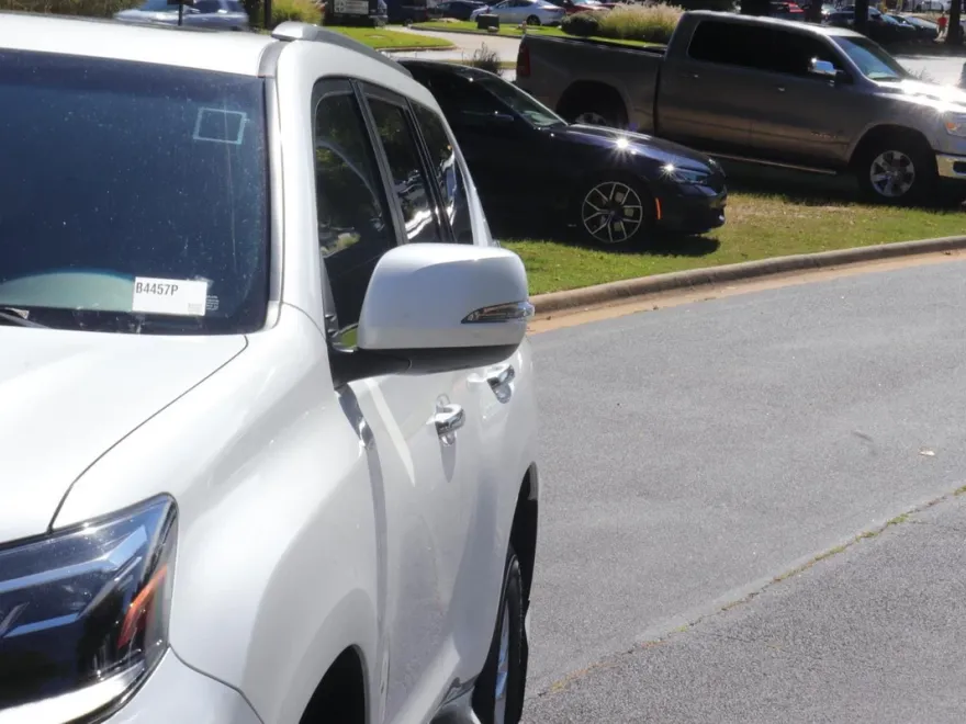 2023 Lexus GX 460 Premium photo 1