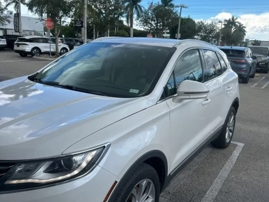 2017 Lincoln MKC Select photo 1