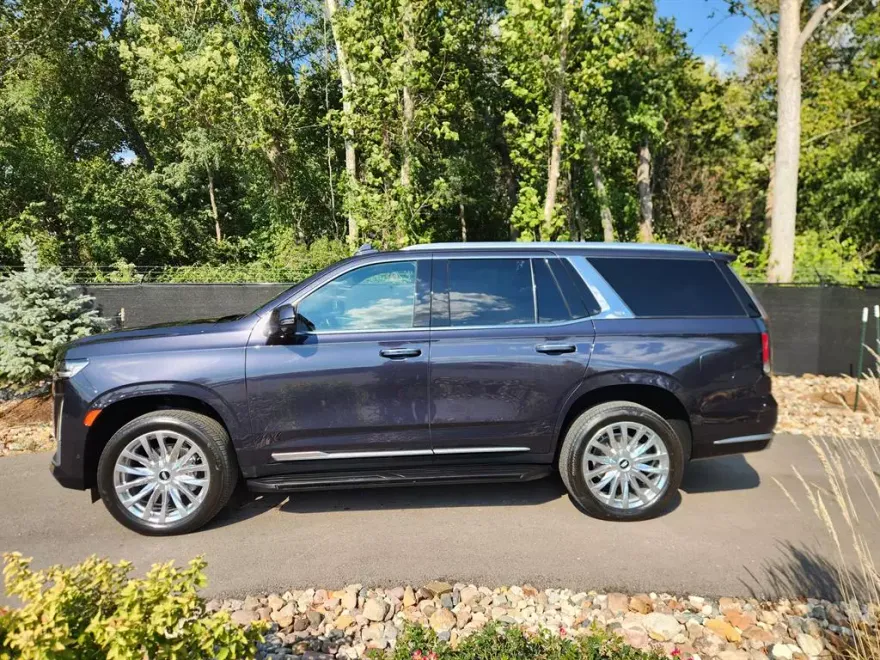 2023 Cadillac Escalade Premium Luxury photo 1