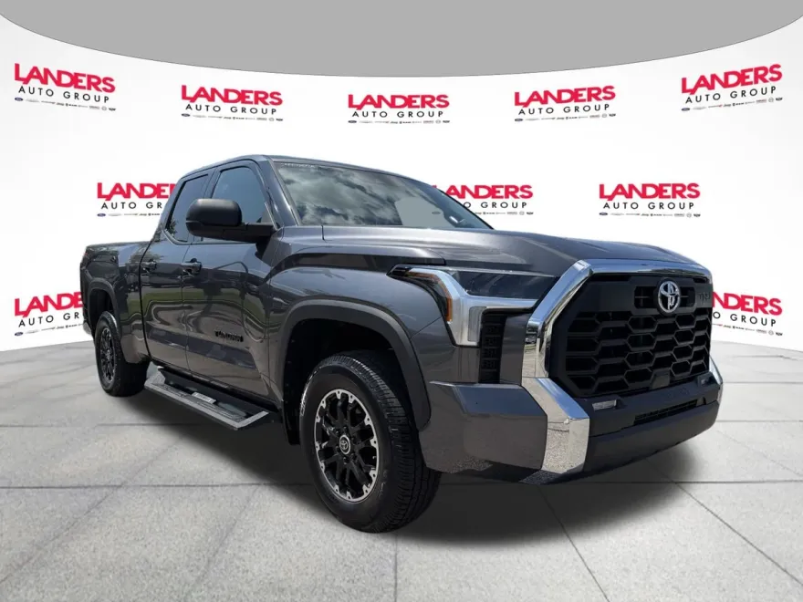 2023 Toyota Tundra SR5 photo 1