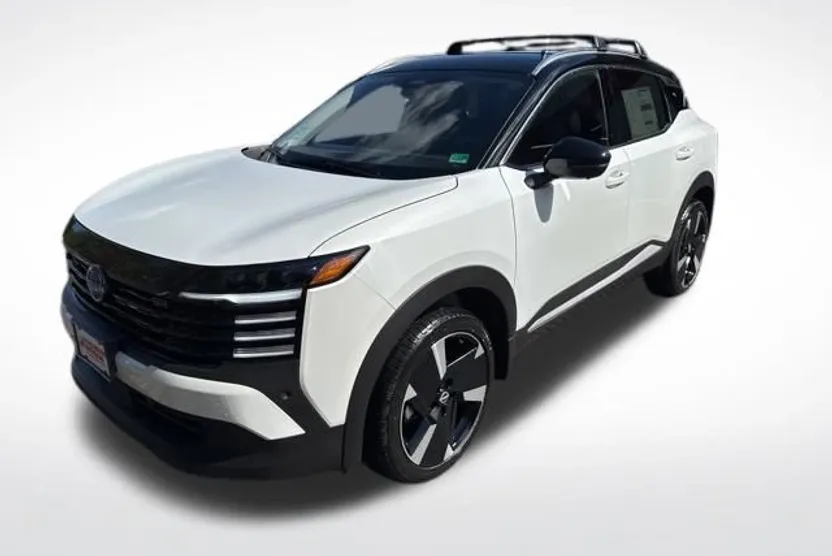 2026 Nissan Kicks SR photo 1