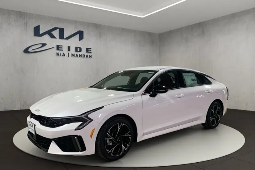 2026 Kia K5 GT-Line photo 1