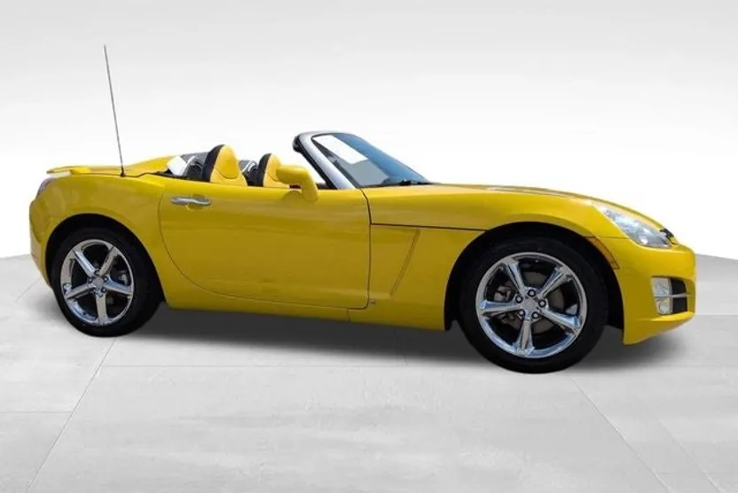 2009 Saturn Sky Base Convertible photo 1