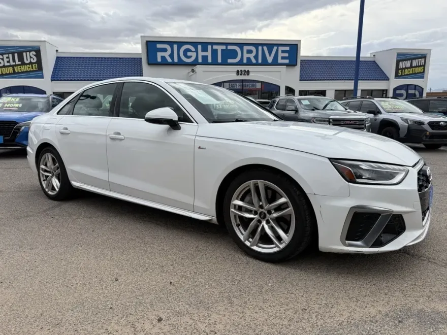 2023 Audi A4 S line Quattro Premium Plus photo 1