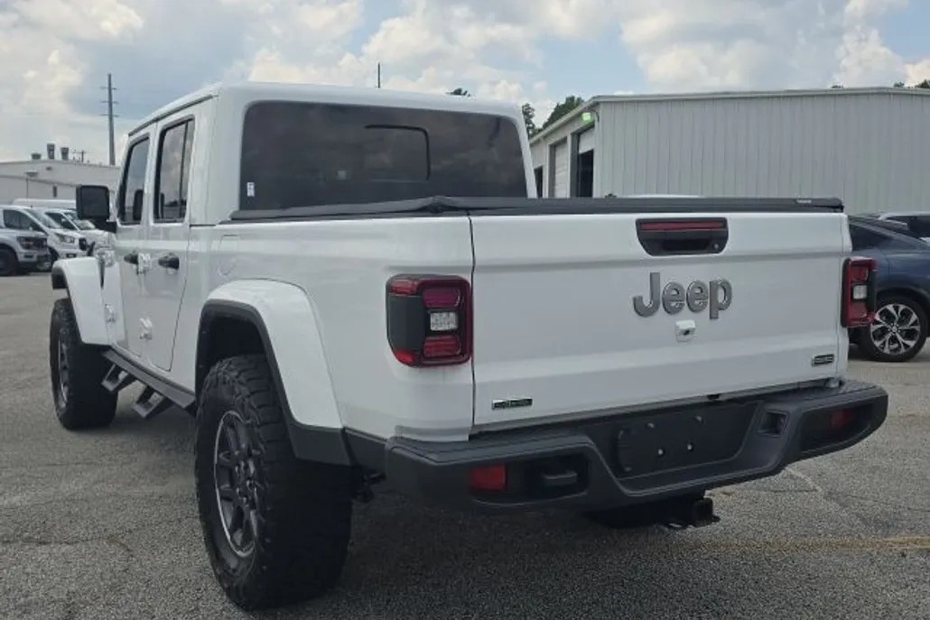 2022 Jeep Gladiator Overland photo 1