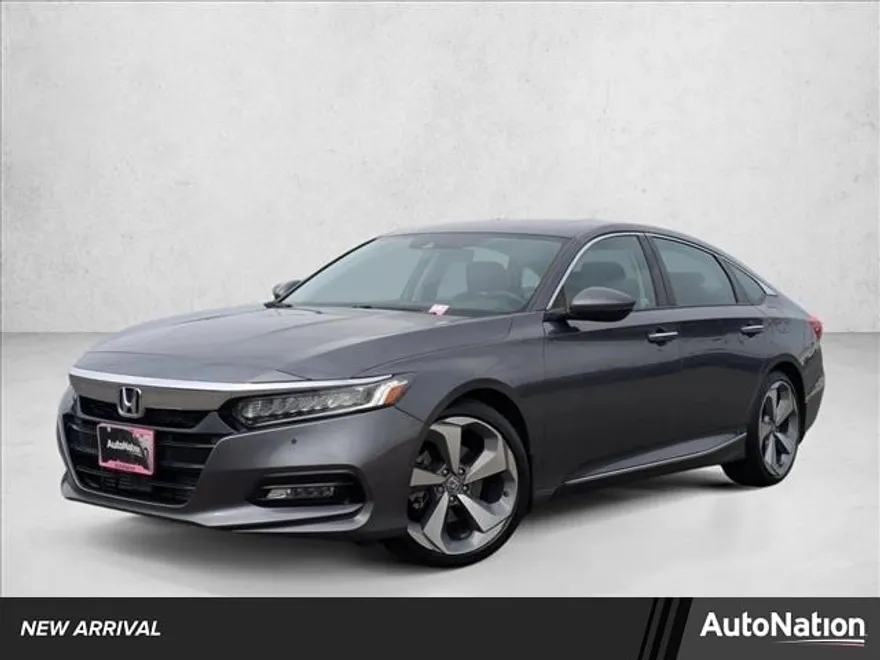 2018 Honda Accord Touring 2.0T photo 1