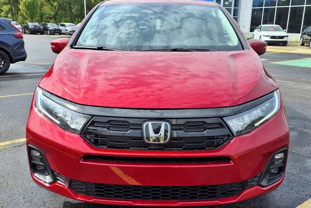 2026 Honda Odyssey Touring photo 1