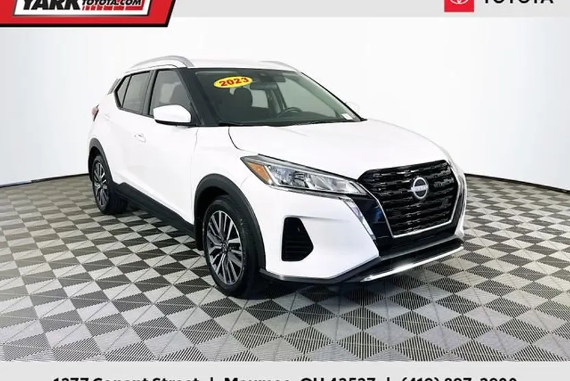2023 Nissan Kicks SV photo 1