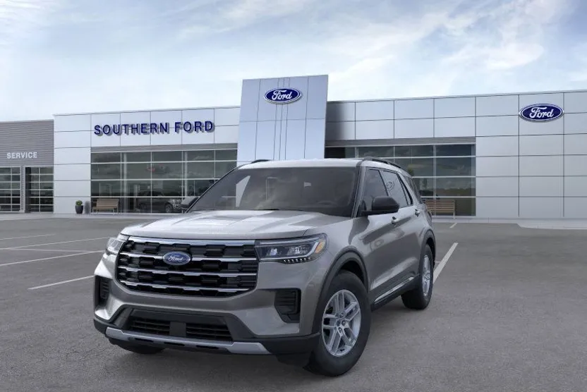 2025 Ford Explorer photo 1