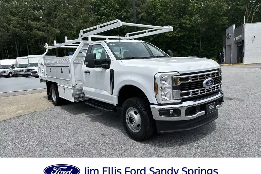 2024 Ford F-350 XL photo 1