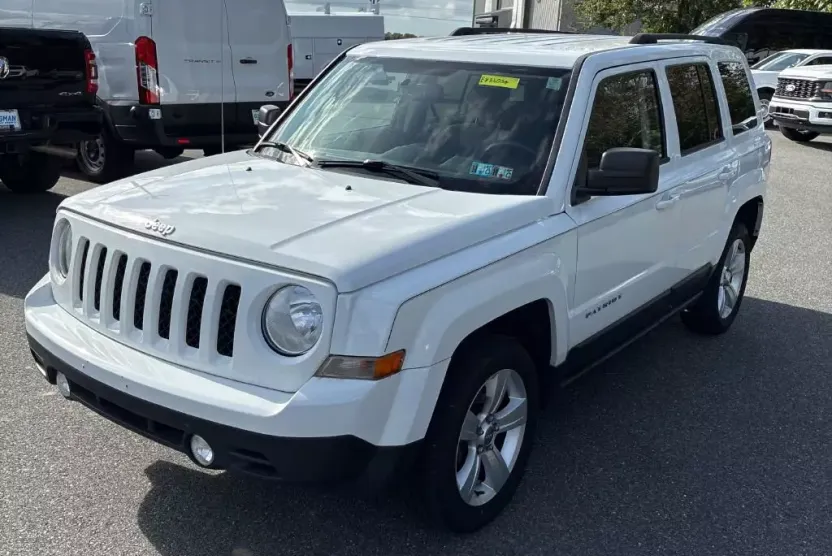 2014 Jeep Patriot Latitude photo 1