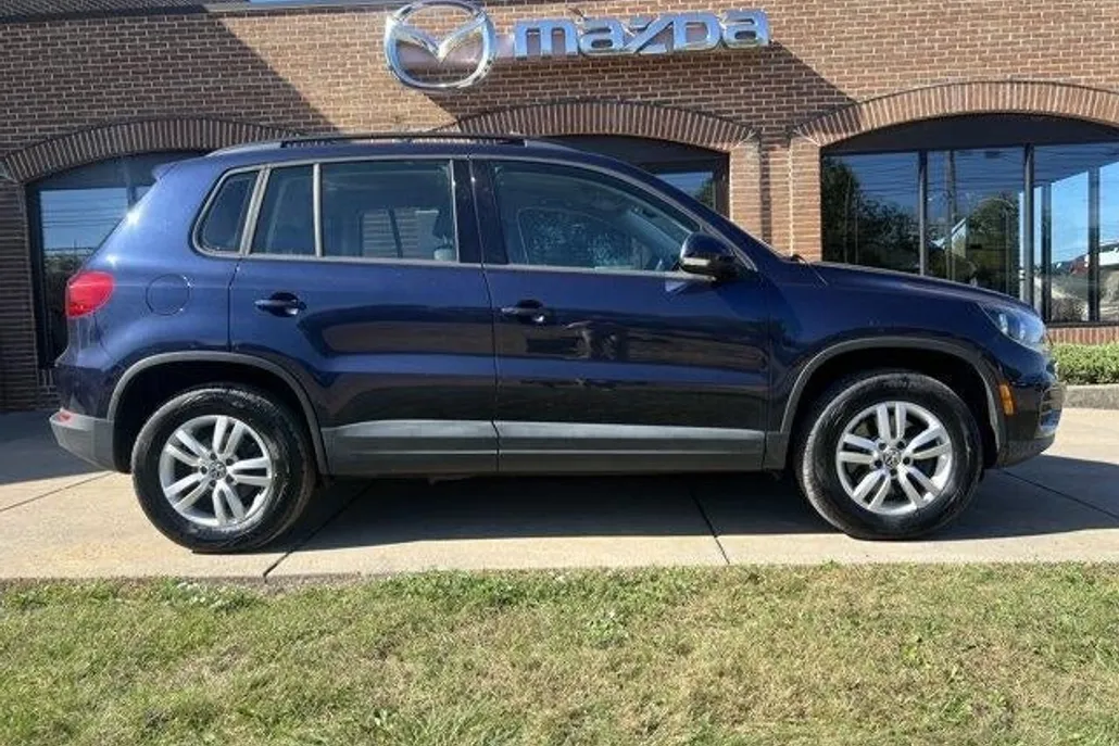 2016 Volkswagen Tiguan S photo 1