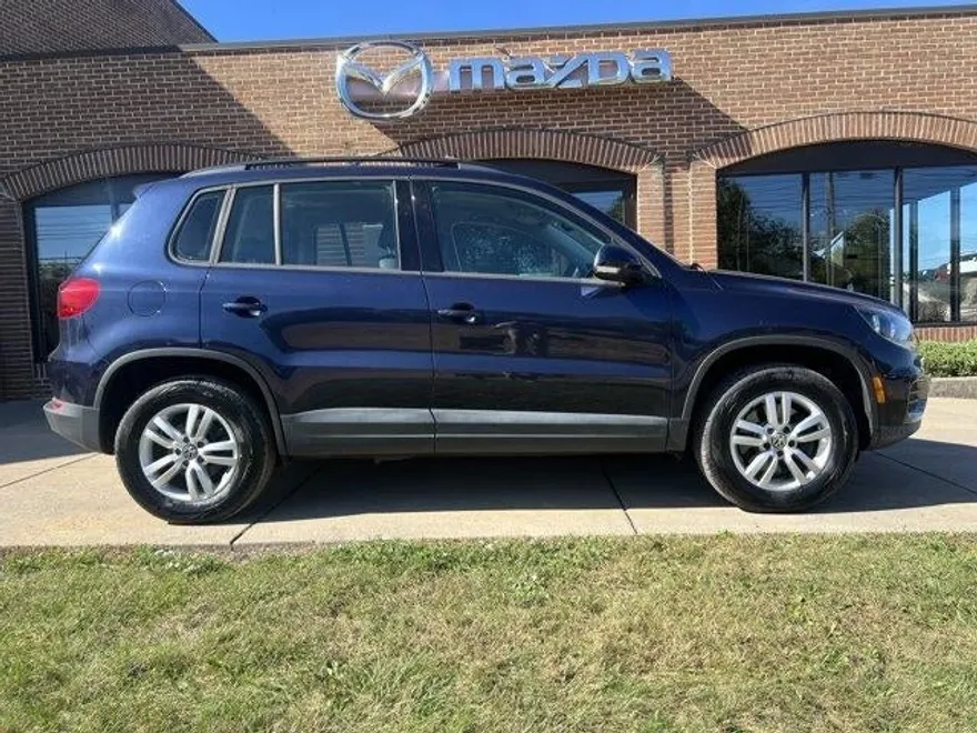 2016 Volkswagen Tiguan S photo 1