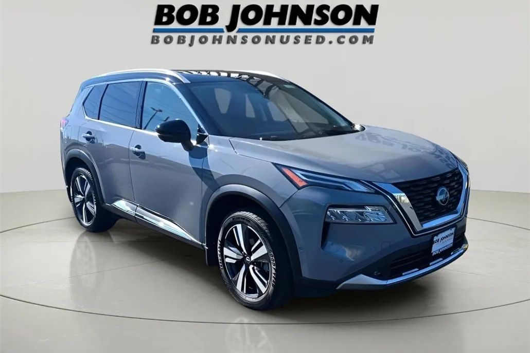 2022 Nissan Rogue Platinum photo 1