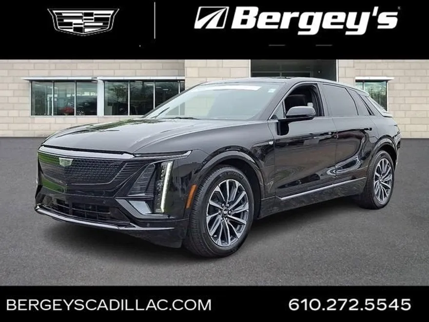 2024 Cadillac Lyriq Sport photo 1