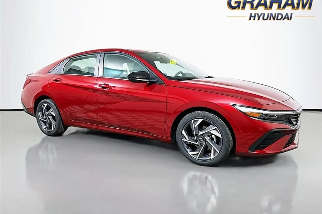 2025 Hyundai Elantra SEL Sport photo 1