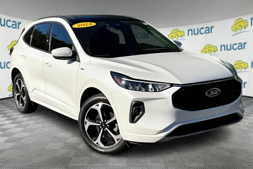 2024 Ford Escape ST-Line Select photo 1