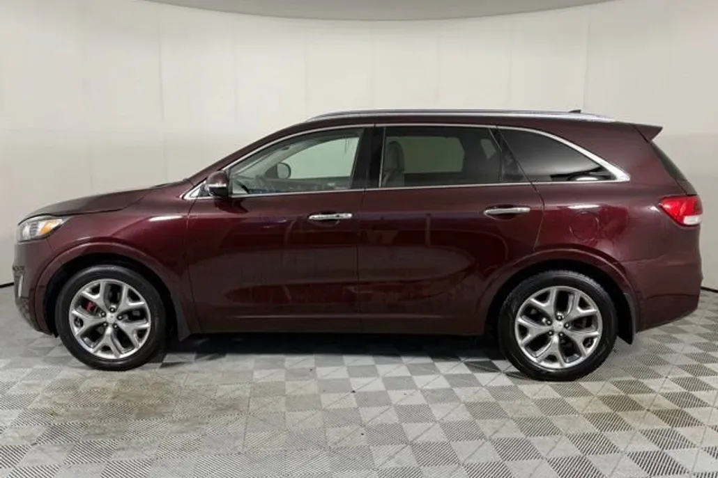 2016 Kia Sorento SX photo 1