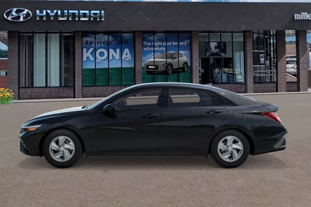 2025 Hyundai Elantra SE photo 1