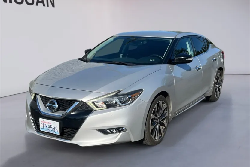 2016 Nissan Maxima SR photo 1