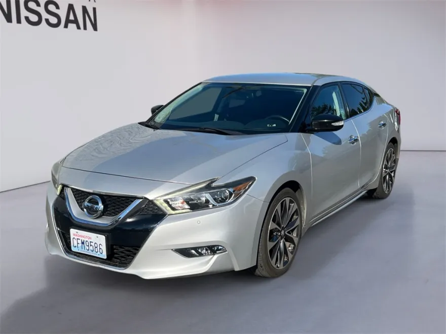 2016 Nissan Maxima SR photo 1