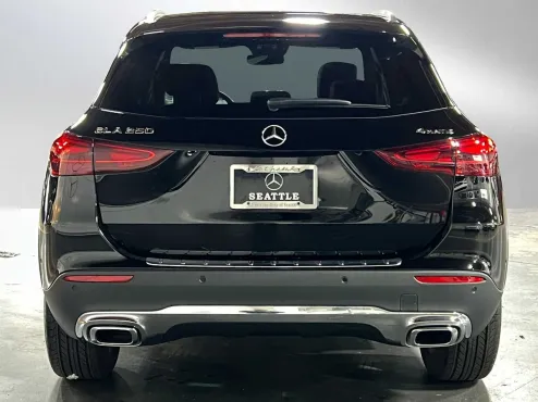 2025 Mercedes Benz GLA 250 4MATIC photo 4