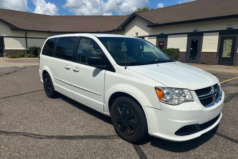 2017 Dodge Grand Caravan SE SXT Express photo 1