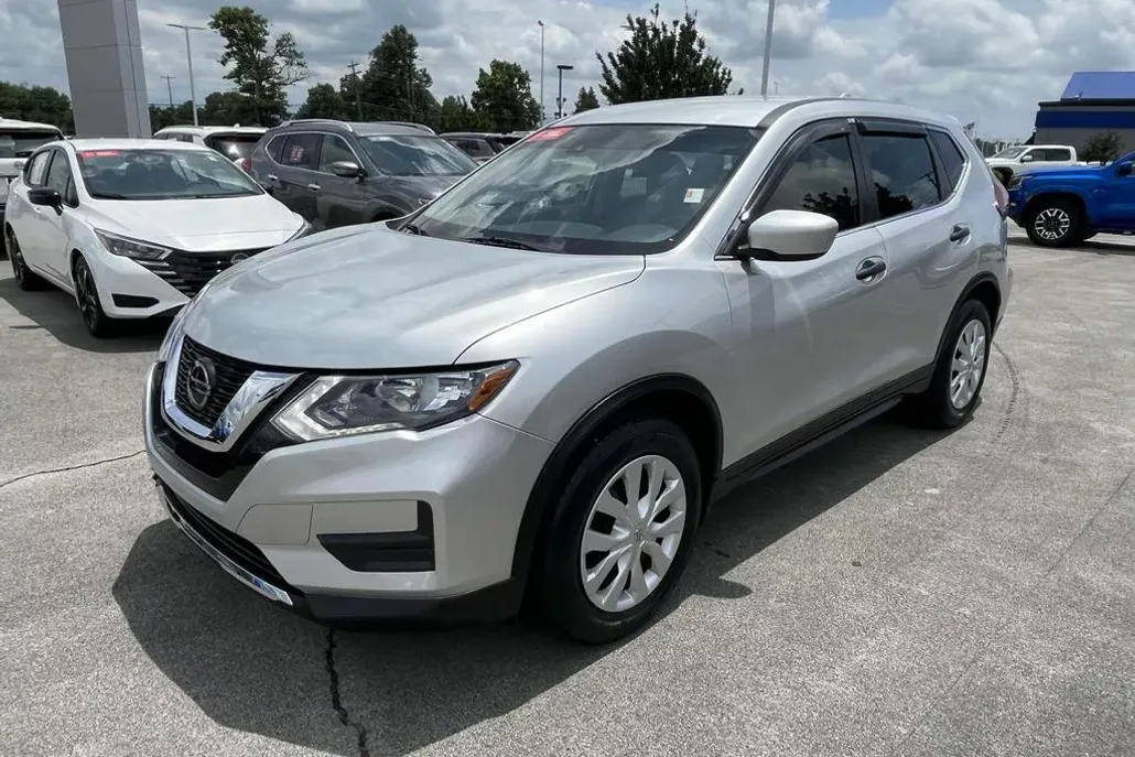 2020 Nissan Rogue S photo 1