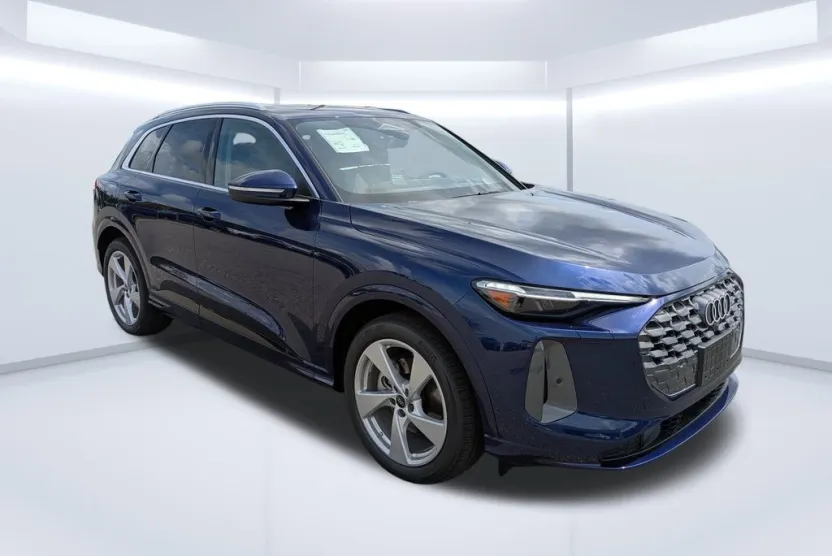 2025 Audi Q5 Premium Prestige photo 1