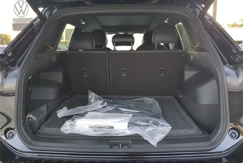 2025 Volkswagen Tiguan SE R-Line Black photo 1