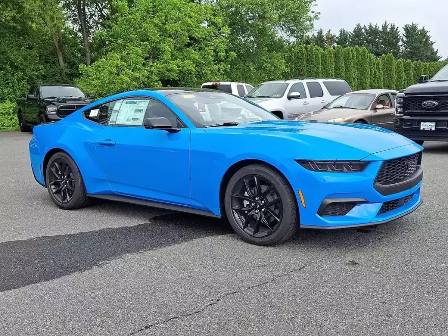 2025 Ford Mustang EcoBoost Premium photo 1
