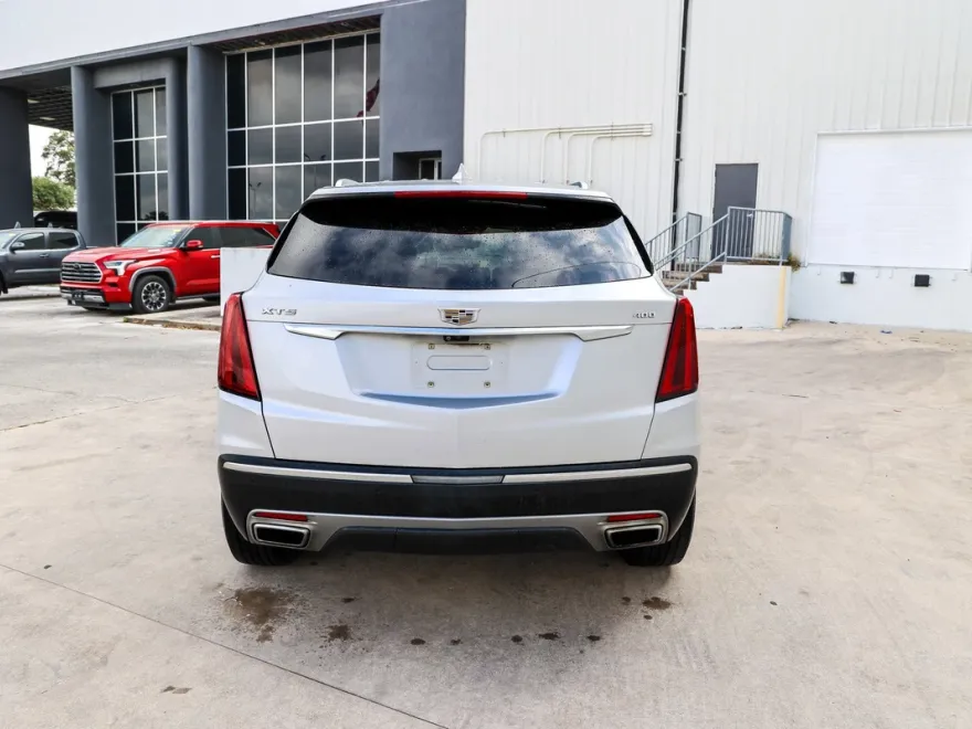 2020 Cadillac XT5 Premium Luxury photo 1