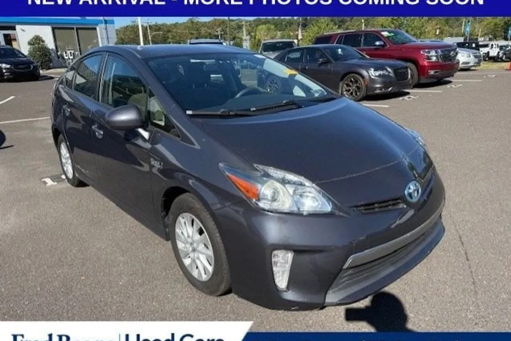 2014 Toyota Prius Plug-in Base photo 1