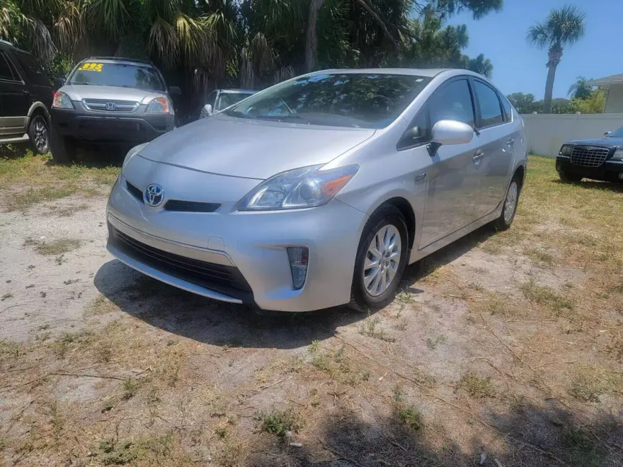 2012 Toyota Prius Plug-in Hybrid Base photo 1